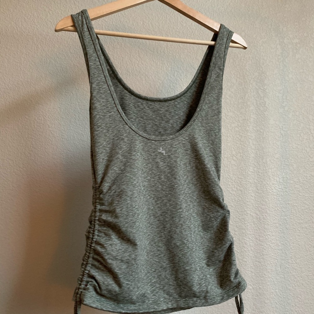 Adjustable Workout Tank - Picture 3 of 5